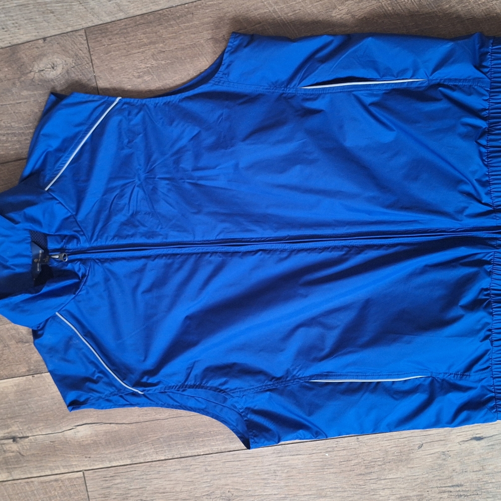 Brooks Brothers Sleevless Vest Size L